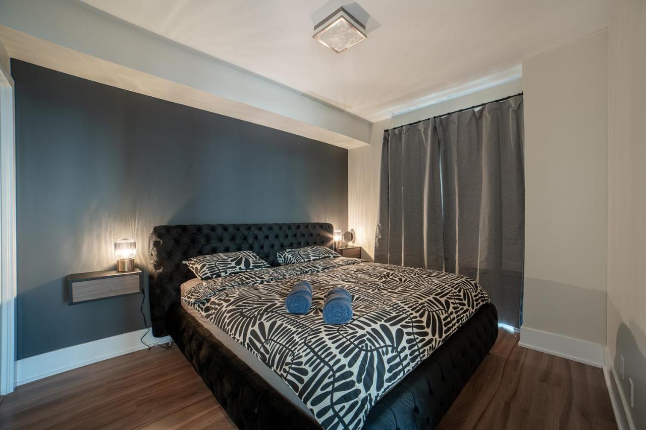 Designer Condo W/ Cn Tower View & Parking Торонто Екстериор снимка